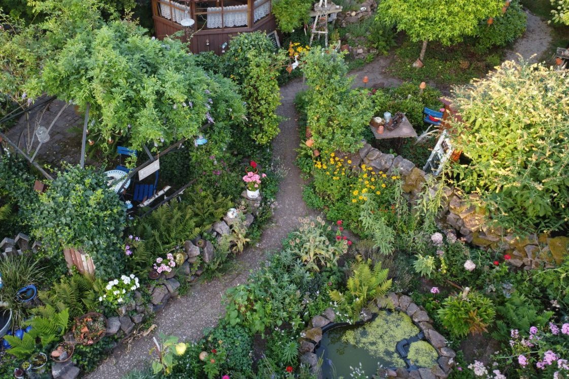 Drohnenaufnahme Garten